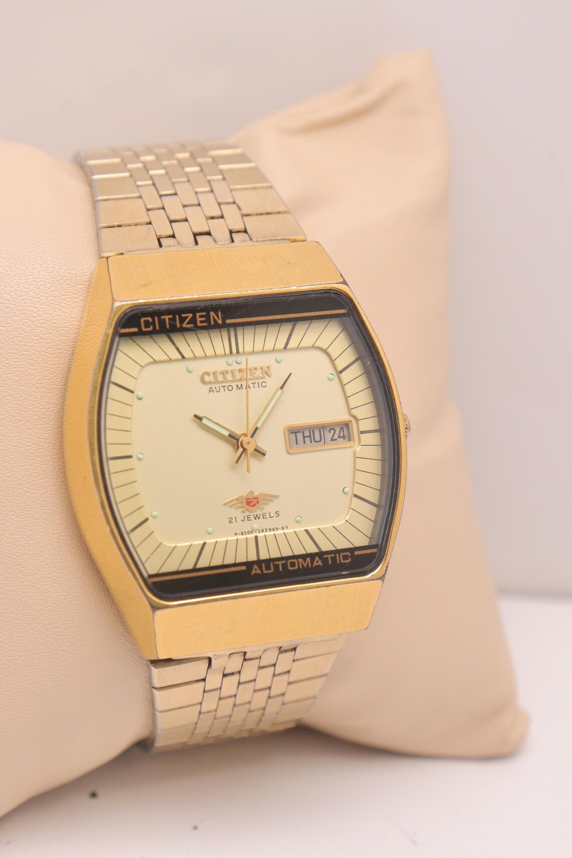 Vintage Citizen Automatic Movement No 8200 Japan Made Day Date Men's Wristwatch., photo 4 sur 5