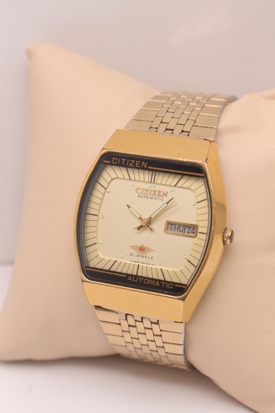 Vintage Citizen Automatic Movement No 8200 Japan Made Day Date Men's Wristwatch., photo 2 sur 5