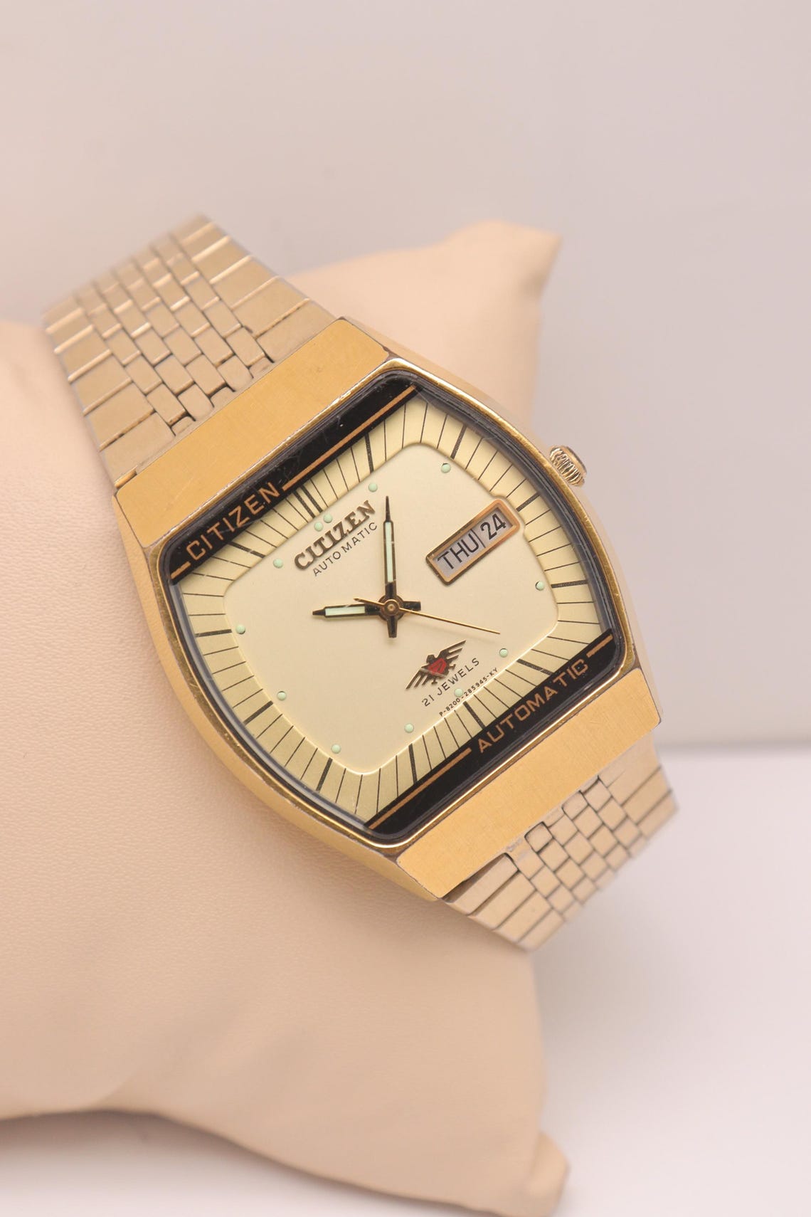 Vintage Citizen Automatic Movement No 8200 Japan Made Day Date Men's Wristwatch., photo 3 sur 5