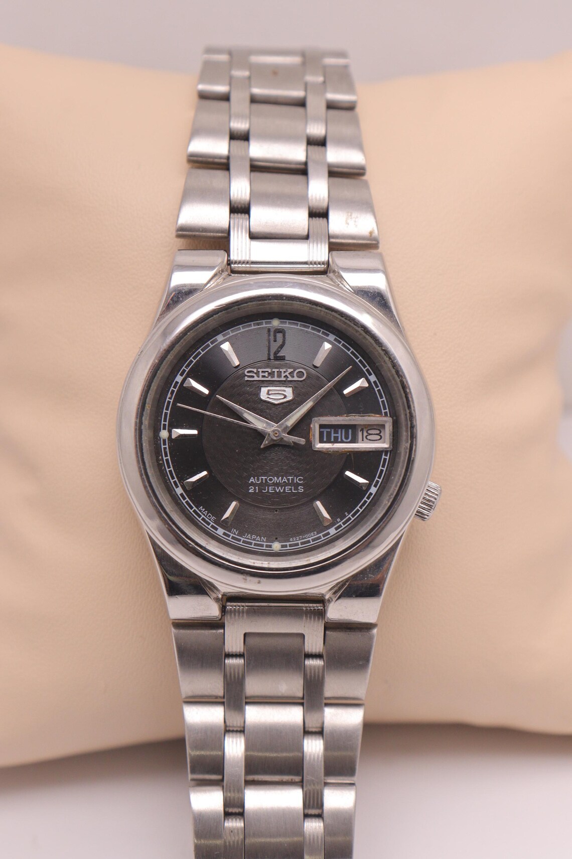 Vintage Seiko 5 Automatic Movement No 4227-00C0 Japan Made Day Date Women's Wristwatch., photo 1 sur 5