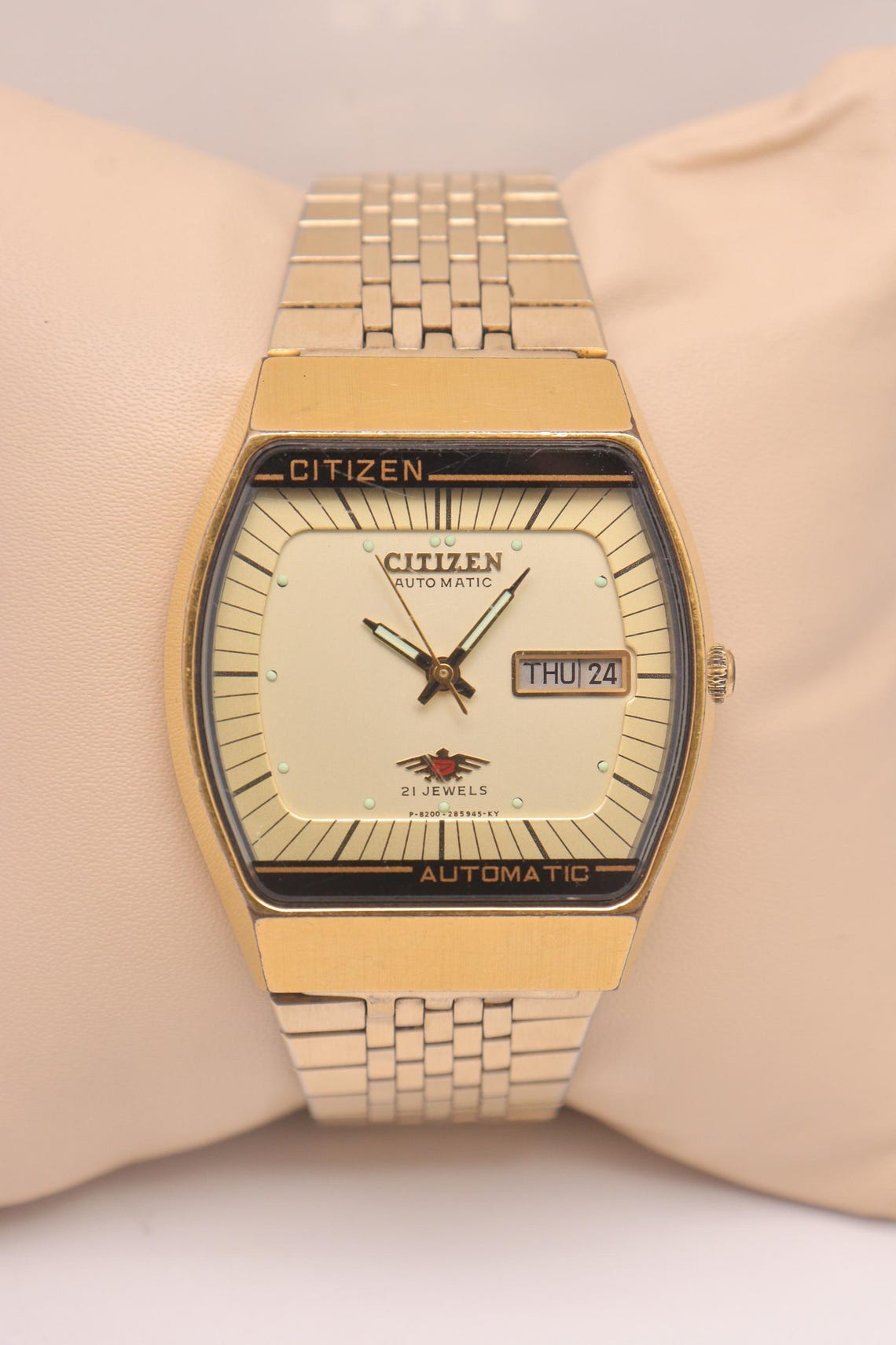 Vintage Citizen Automatic Movement No 8200 Japan Made Day Date Men's Wristwatch., photo 1 sur 5