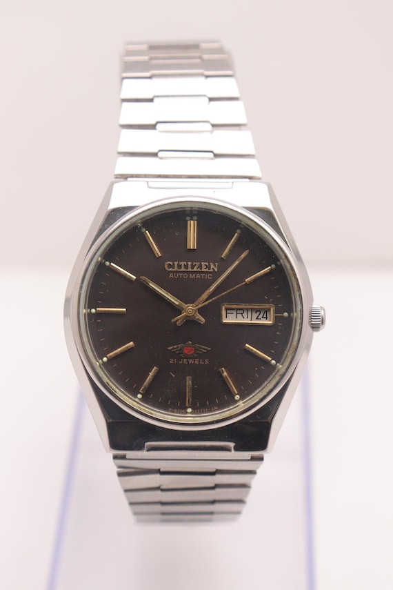 Vintage Citizen Automatic Movement No 8200 Japan Made Day Date Men's Wristwatch.