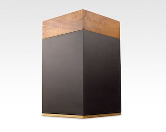 Meta – Poplar Wood Cremation Urn