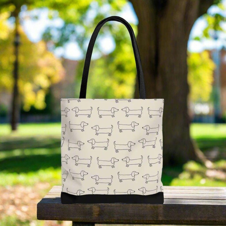 Dachshund patterned tote bag