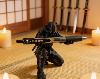 Support pour stylo ninja imprimé en 3D, porte-stylo samouraï, cadeau de bureau pour gamer unique pour décoration de bureau