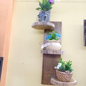 Rustikaler Holz Blumenständer Wand Schwimmendes Regal 3 Tier Baumscheibe Präsentationsregal Sukkulenten Topflappen Cabin Decor Housewarming Geschenk Nur aus Holz