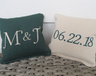 Custom Wedding Cornhole Game Bags - Couple's Initials & Wedding Date - Set of 8 Shown in Dark Green and Ivory - Great Gift!!