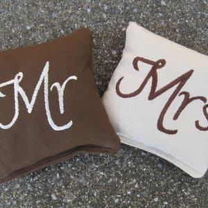 Personalized Wedding Cornhole Game Bags Mr & Mrs Bags Set of 8 Shown in Brown and Ivory Great Gift image 3