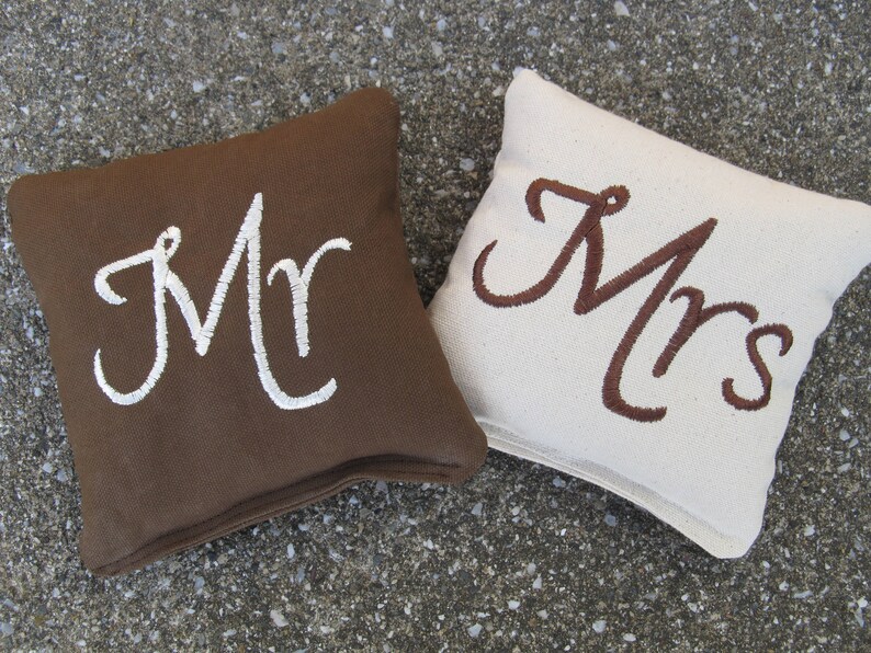 Personalized Wedding Cornhole Game Bags Mr & Mrs Bags Set of 8 Shown in Brown and Ivory Great Gift image 3