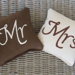 Personalized Wedding Cornhole Game Bags Mr & Mrs Bags Set of 8 Shown in Brown and Ivory Great Gift image 2