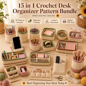Pode incluir: Uma coleção de quinze organizadores de mesa em crochê com fios creme, verde e rosa. A imagem apresenta vários cestos, porta-canetas, bolsos de parede e bandejas, com o texto 15 in 1 Crochet Desk Organizer Pattern Bundle.