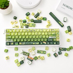 Rainy Frog MOA Keycaps, 132-Key Green PBT Keycap Set for Mechanical Keyboard-Frog Lover Gift,frog keycap set-PBT keycap set-kawaii keyboard
