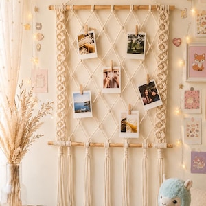 Macrame Photo Display Wall Hanging, Boho Cotton Rope, Natural Wood Tassels