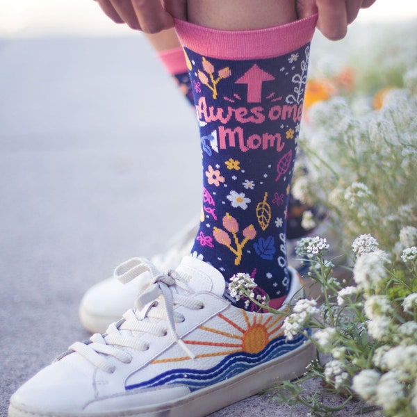 Awesome Mom Socks, Womens Socks, Funny Socks Women, Floral Socks, Gifts For Mom, Cute Socks For Mom, Mother's Day Gift, Compression Socks