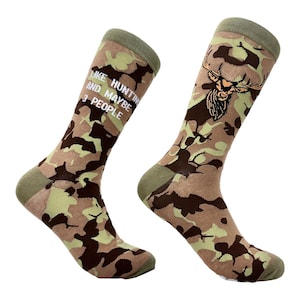 Ich mag die Jagd und vielleicht 3 Personen Socken, Camo Socken, lustige Dad Socken, Jagdsocken, Jäger Geschenke, Geschenke unter 20, Hirschsocken, Fast Food