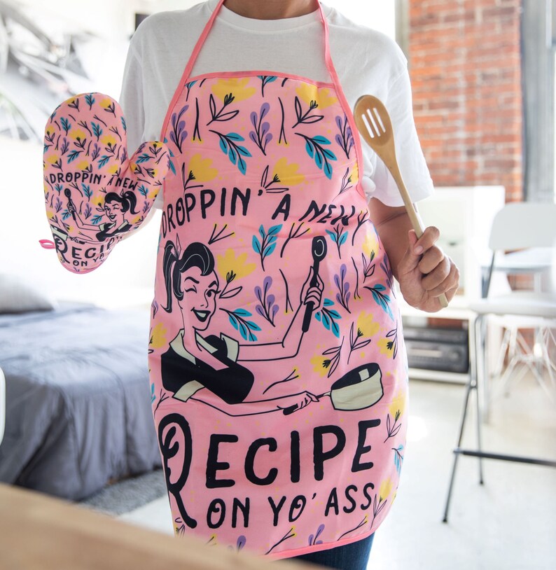 Funny Oven Mitt, Droppin A New Recipe, Retro Lady Design - Thumbnail 5
