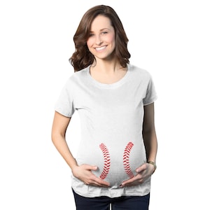 Baseball ujawniający płeć, zabawna koszulka ciążowa, przyszła mama baseballowa, ciąża baseballowa, zabawna koszulka ciążowa, koszulka z ogłoszeniem o narodzinach dziecka