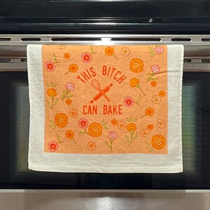 Funny Oven Mitt, This Bitch Can Bake, Hostess Gift image 7