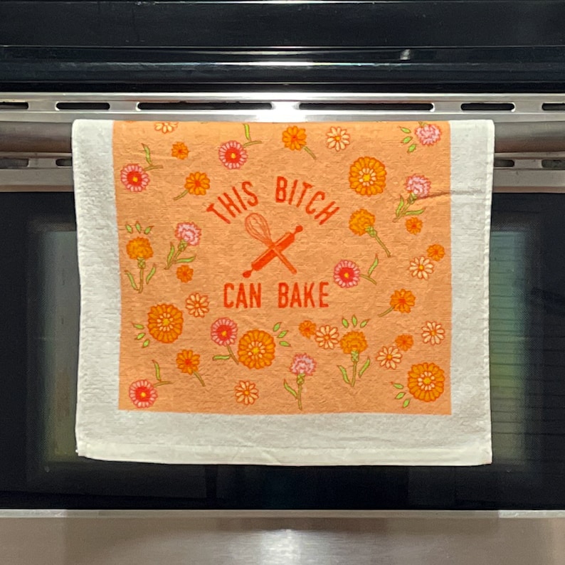 Funny Oven Mitt, This Bitch Can Bake, Hostess Gift image 7