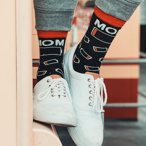Mom Battery Socks, Low Battery, Running On Empty Socks, Funny Socks Women, Gifts For Mom, Cute Socks For Mom, Mother&#39;s Day Gift