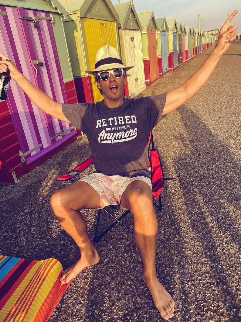 Grappig T-shirt voor gepensioneerde opa's: 'Niet meer mijn probleem' afbeelding 1