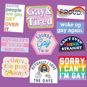Könnte beinhalten: Eine Sammlung von neun rechteckigen, sechseckigen und geformten Aufklebern in Regenbogenfarben mit Texten wie: some people are gay. GET OVER IT., Gay & Tired, PROUD., woke up gay again., EQUALITY HURTS NO ONE., SOUNDS Gay I'M IN!, CAN'T EVEN THINK STRAIGHT, Gay the pray Away und ACTUALLY I LOVE THE GAYS mit einer Jesus-Illustration.