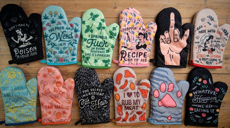 Funny Oven Mitt, Droppin A New Recipe, Retro Lady Design - Thumbnail 4
