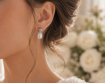 Pearl Drop Earrings-Baroque Bridal Pearl Earrings-Dainty-Elegant Earrings Bridal Jewelry Pearl Stud Earrings Minimalist Wedding Earrings