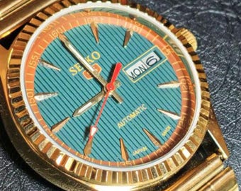 Reloj de pulsera Seiko vintage para hombre, restaurado, con esfera verde y chapado en oro.