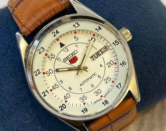 Reloj Seiko Vintage para hombre con esfera blanca, 36 mm / Correa de cuero marrón / Restaurado. Regalo ideal para él.