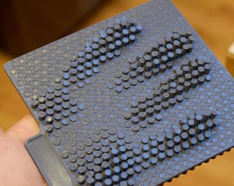 Large handheld pin art fidget toy
