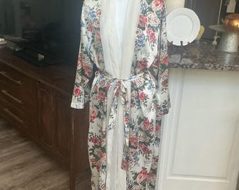 Vintage Victoria’s Secret long Satin Robe Gold Label Size Medium Floral Romantic