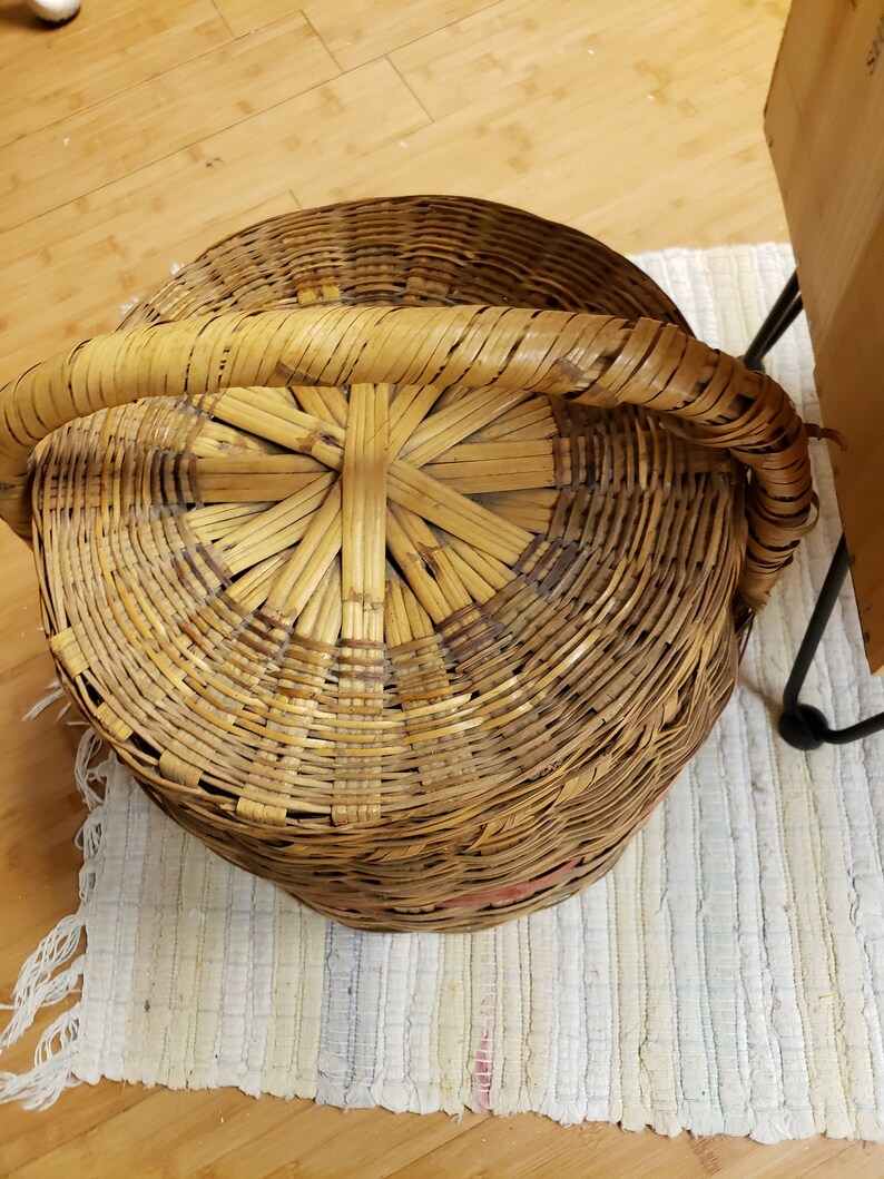 Vintage Woven Basket Handle Lid Shabby Cottage Chic Prairie Etsy