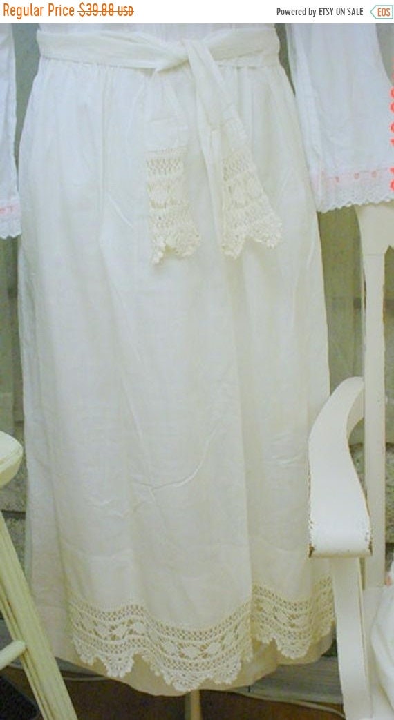 ON SALE Edwardian Crocheted Apron White FREE Shipp