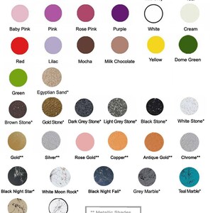 Op de afbeelding: Een kaart met 30 verschillende kleuren met namen voor elke kleur. De kleuren zijn gerangschikt in rijen en kolommen. De kleuren omvatten babyblauw, zeeblauw, donkergrijs, zwart, middengrijs, teal, babyroze, roze, rozerood, paars, wit, cr&egrave;me, rood, lila, mokka, melkchocolade, geel, koepelgroen, groen, Egyptisch zand, bruine steen, gouden steen, donkergrijze steen, lichtgrijze steen, zwarte steen, witte steen, goud, zilver, roosgoud, koper, antiekgoud, chroom, zwarte nachtster, witte maanrots, zwarte nachtval, grijs marmer en teal marmer.