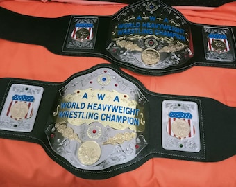 Réplica personalizada del cinturón del Campeonato Mundial de Lucha Libre Peso Pesado de la AWA - Placas de zinc de 4 mm en dos tonos