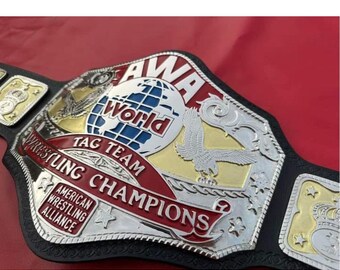 Nuevo cinturón de campeonato mundial de parejas de Awa