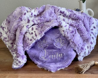 Lavender Lynx with Hide Minky Personalized Paw Print Blanket, Paw Print Dog Blanket, Puppy Blanket, Personalized Dog Blanket, Pink Dog