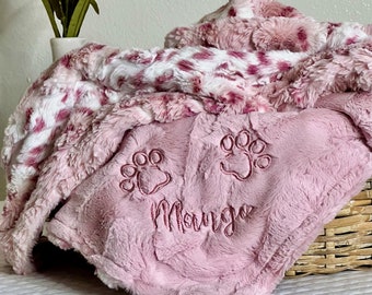 Wildrose Lynx with Hide Minky Personalized Paw Print Blanket, Paw Print Dog Blanket, Puppy Blanket, Personalized Dog Blanket, Pink Dog