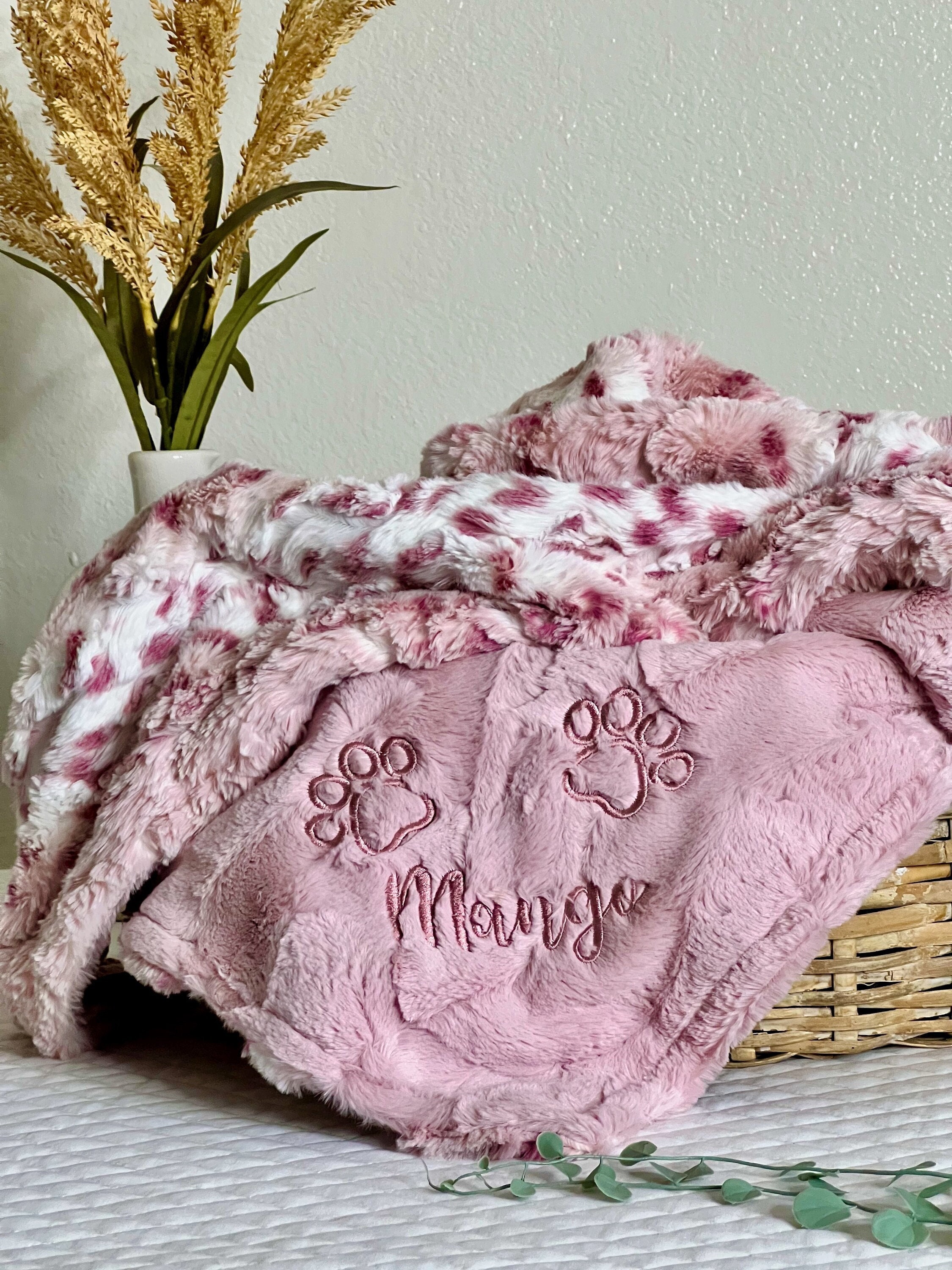 Wildrose Lynx With Hide Minky Personalized Paw Print Blanket, Dog Puppy Pink