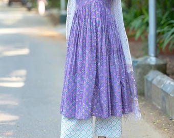 Lavendel bloemenprint rayon Anarkali Kurta set met dupatta, feestkleding damesoutfit