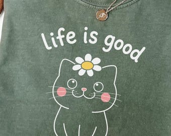 Camiseta de margaritas primaverales Comfort Colors®, camiseta "Life is Good", estampado floral, camiseta bohemia con flores, camiseta de margaritas pastel para mujer, camiseta vintage de primavera