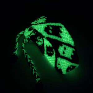 Braccialetto dell'amicizia con fantasmi che si illuminano al buio - Braccialetto di Halloween fatto a mano
