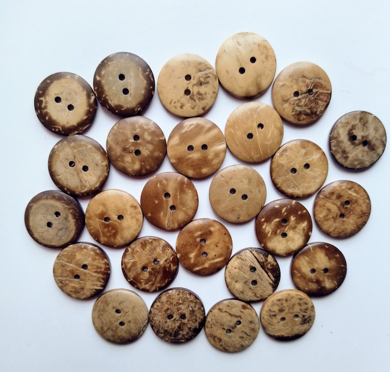 Natural sewing, craft coconut shell buttons 11.5mm, 15mm, 20mm, 25mm, 30mm, 34mm, 38mm, 44 mm. 20mm light x 10