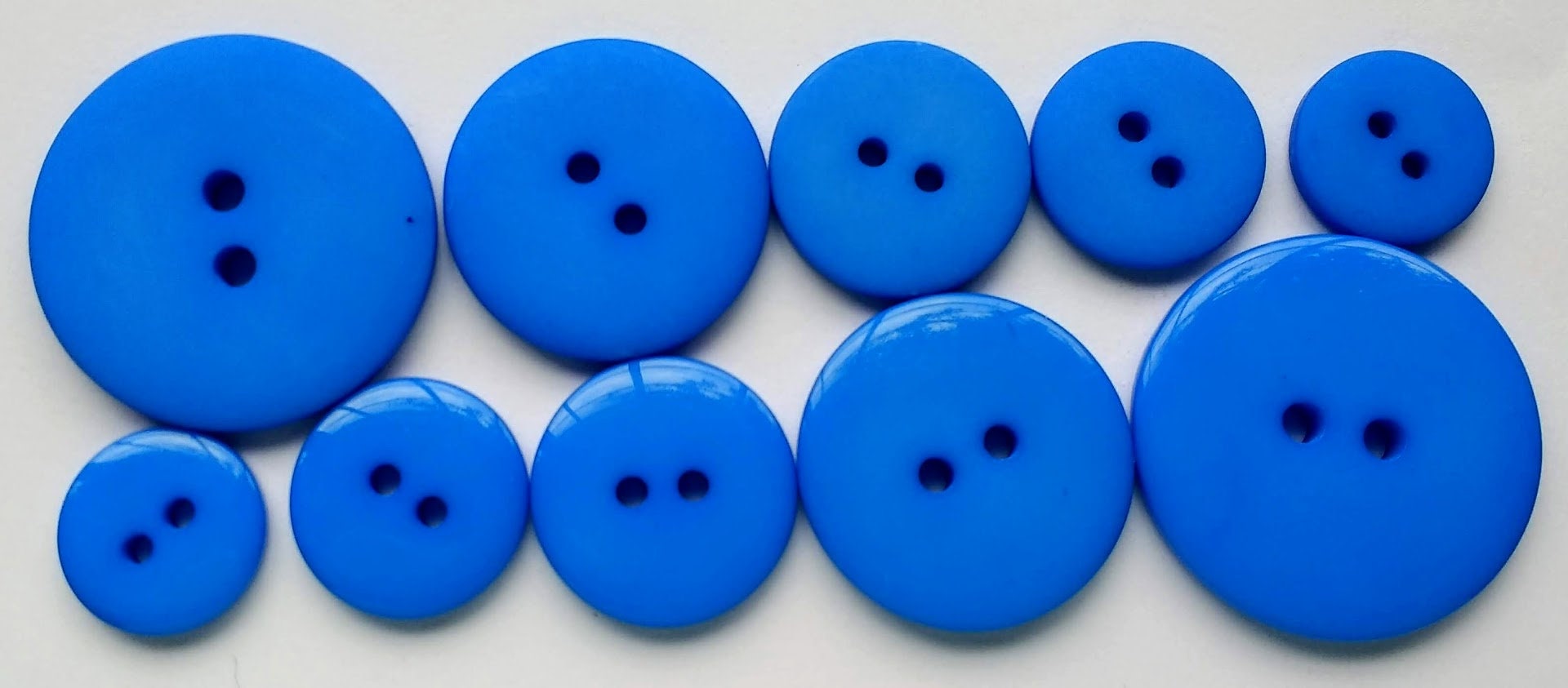 Small Blue Royal Buttons 14 Mm 1/2 Inch Sewing Buttons, 12 Sew Through  Buttons Royal Blue Buttons Plastic Buttons 