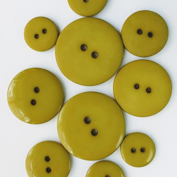 LeMSKoR BRONZE N121 Green Yellow 15mm, 18mm, 20mm,25mm, 30mm  Plain Shiny, Matte Resin Buttons