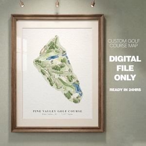 Könnte beinhalten: Eine gerahmte Aquarellillustration der Pine Valley Golfplatzkarte in New Jersey mit grünen Fairways, Sandbunkern und blauen Wasserhindernissen. Der Text lautet PINE VALLEY GOLF COURSE, Pine Valley, NJ, 7,197 YARDS, CUSTOM GOLF COURSE MAP, DIGITAL FILE ONLY, READY IN 24HRS.