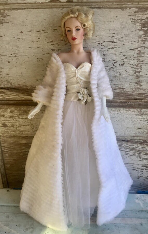marilyn monroe doll