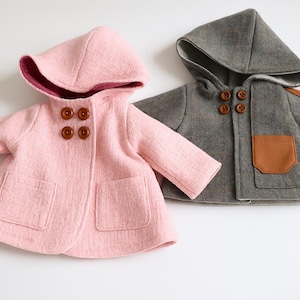 Patron PDF – Manteau de poupée avec capuche pour poupées Waldorf 30 cm et 45 cm – Patron de couture doublé – Téléchargement immédiat