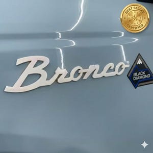 Emblema del guardabarros Bronco: Logotipo clásico en letra cursiva, insignia acrílica 3D, adhesivo 3M